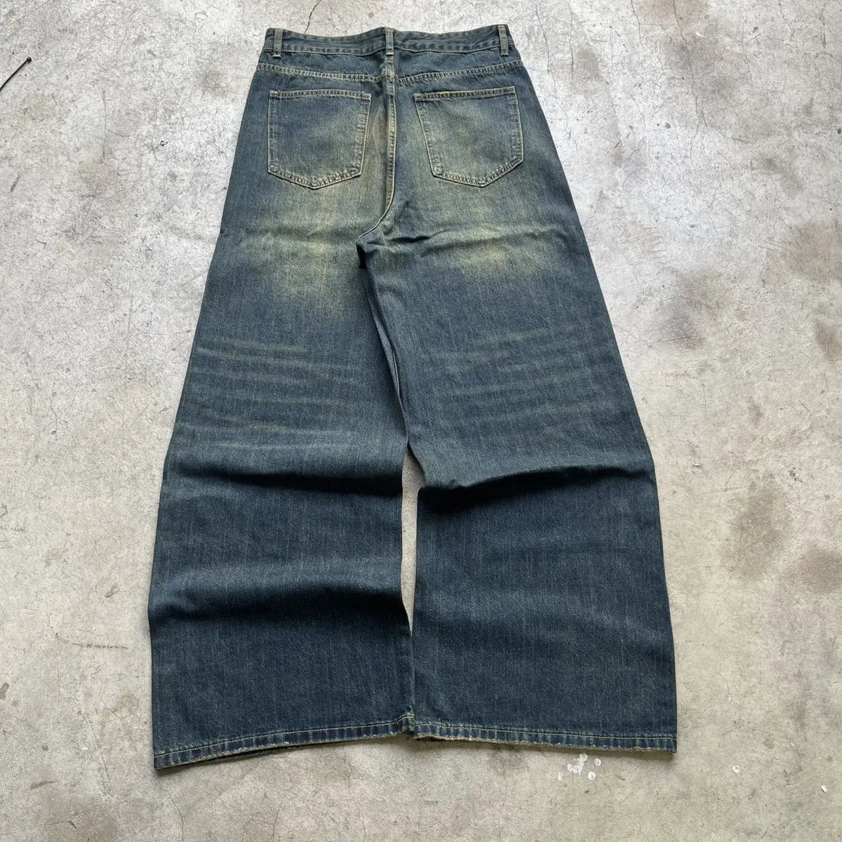 Baggy Brown Wide-Leg Denim