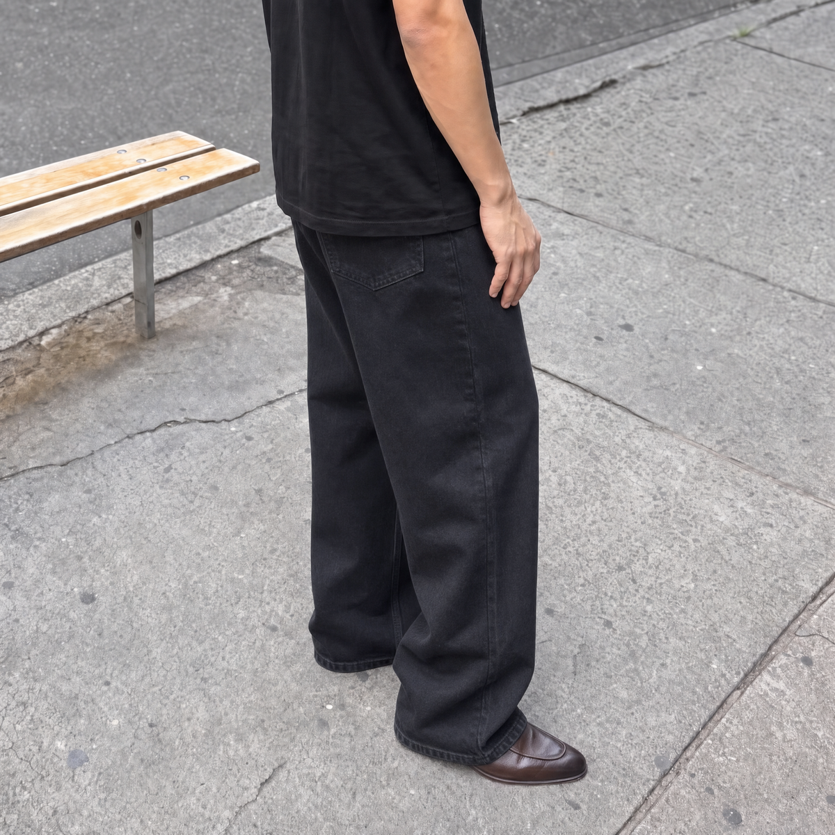 Baggy Black Wide-Leg Denim