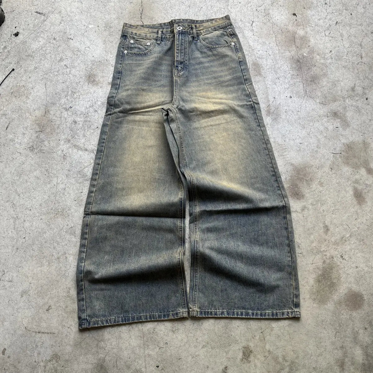 Baggy Sand Faded Wide-Leg Jeans